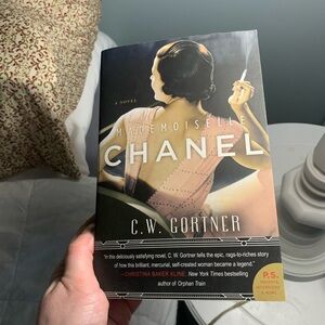 Mademoiselle Chanel Novel